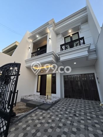 DIJUAL CEPAT! Rumah Premium area Pondok Bambu, Jakarta Timur, LT 140m² LB 250m² Bisa Nego! DIJUAL CEPAT! Rumah Premium area Pondok Bambu, Jakarta Timur, LT 140m² LB 250m² Bisa Nego!