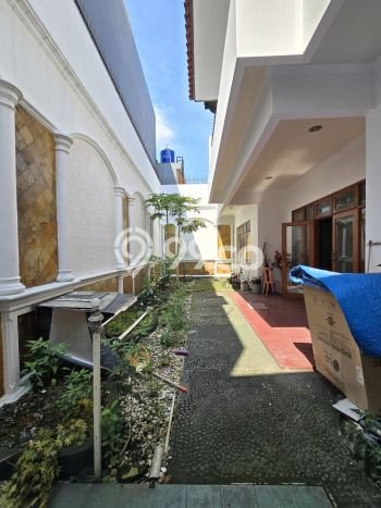 Hunian Elit LB 344m2 Siap Pakai Desain Elegan di Pondok Bambu, Jakarta Timur Hunian Elit LB 344m2 Siap Pakai Desain Elegan di Pondok Bambu, Jakarta Timur