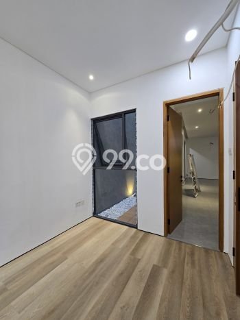Hunian Asri 4 Kamar Tidur Dekat Fasilitas Umum di Duren Sawit, Jakarta Timur Hunian Asri 4 Kamar Tidur Dekat Fasilitas Umum di Duren Sawit, Jakarta Timur