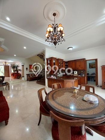 Siap Huni Rumah Mewah 5 Kamar di Cilandak Dekat ke Mana Pun Siap Huni Rumah Mewah 5 Kamar di Cilandak Dekat ke Mana Pun