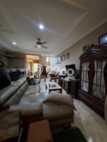Hot Offer Hunian Premium Ideal dan Luas di Ciracas, Jakarta Timur Hot Offer Hunian Premium Ideal dan Luas di Ciracas, Jakarta Timur