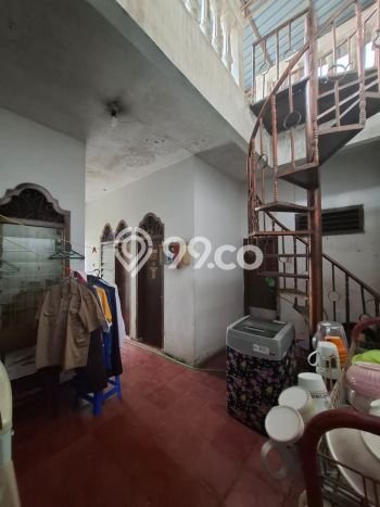 Hunian Mewah LB 210m2 Siap Pakai Desain Elegan di Klender, Jakarta Timur Hunian Mewah LB 210m2 Siap Pakai Desain Elegan di Klender, Jakarta Timur