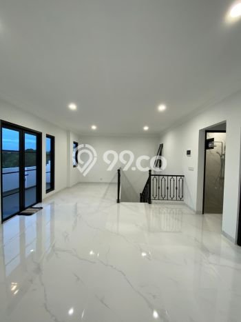 Rumah Luas Asri 4 KT Siap Huni di Cibubur Jakarta Timur Rumah Luas Asri 4 KT Siap Huni di Cibubur Jakarta Timur