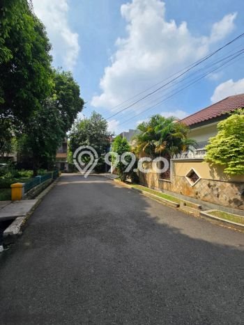 Rumah Luxury Modern Tanpa Renovasi di Pondok Kelapa Jakarta Timur Rumah Luxury Modern Tanpa Renovasi di Pondok Kelapa Jakarta Timur