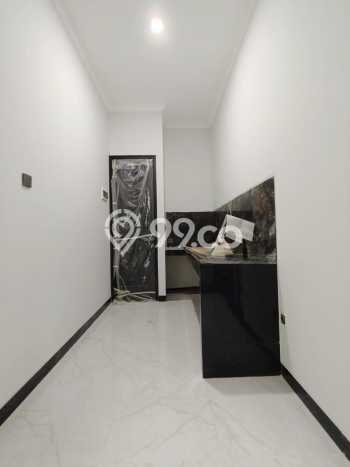 For Sale Rumah 3 Kamar Lokasi Ideal Nyaman dan Strategis di Ciracas For Sale Rumah 3 Kamar Lokasi Ideal Nyaman dan Strategis di Ciracas