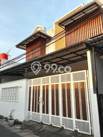 Rumah Luxury Modern Tanpa Renovasi di Rawamangun Jakarta Timur Rumah Luxury Modern Tanpa Renovasi di Rawamangun Jakarta Timur