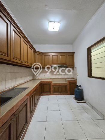 For Sale! Luxury House LT 595m2 Desain Modern di Pondok Kelapa For Sale! Luxury House LT 595m2 Desain Modern di Pondok Kelapa