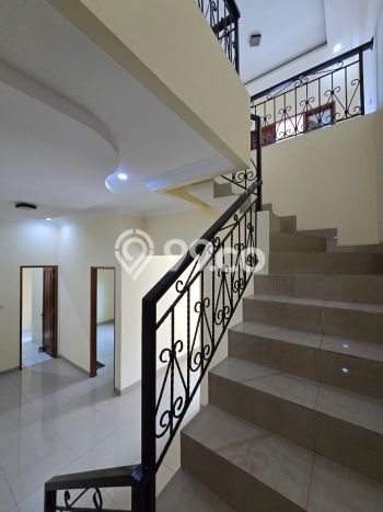 For Sale! Premium House LT 142m2 Desain Elegan di Rawamangun For Sale! Premium House LT 142m2 Desain Elegan di Rawamangun
