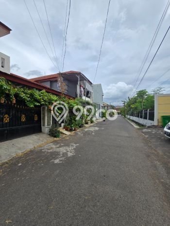 Ready to Use! Premium House LT 247m2 Desain Elegan di Pondok Bambu Ready to Use! Premium House LT 247m2 Desain Elegan di Pondok Bambu