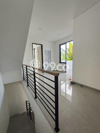 Dijual Rumah Eksklusif 3 KT di Pondok Bambu, Jakarta Timur Dijual Rumah Eksklusif 3 KT di Pondok Bambu, Jakarta Timur