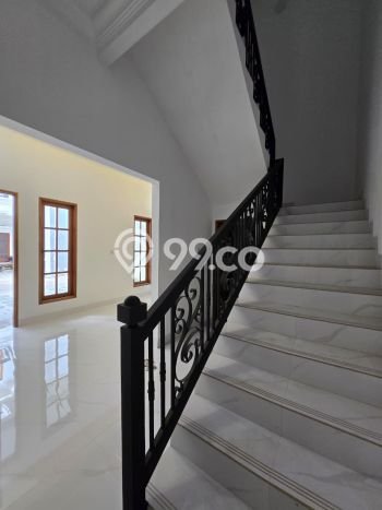 Rumah Luxury Modern Siap Huni di Pondok Bambu Jakarta Timur Rumah Luxury Modern Siap Huni di Pondok Bambu Jakarta Timur