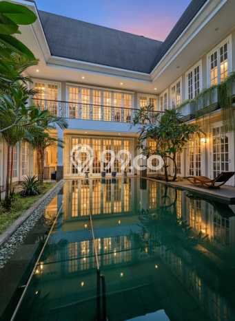 Rumah Mewah LB 650m2 Siap Pakai Desain Elegan di Condet, Jakarta Timur Rumah Mewah LB 650m2 Siap Pakai Desain Elegan di Condet, Jakarta Timur