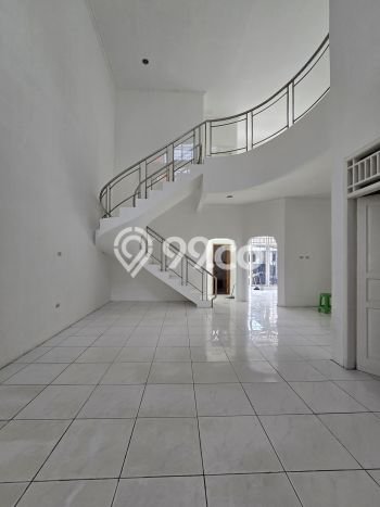 Rumah Mewah LB 250m2 Siap Huni Desain Elegan di Rawamangun, Jakarta Timur Rumah Mewah LB 250m2 Siap Huni Desain Elegan di Rawamangun, Jakarta Timur