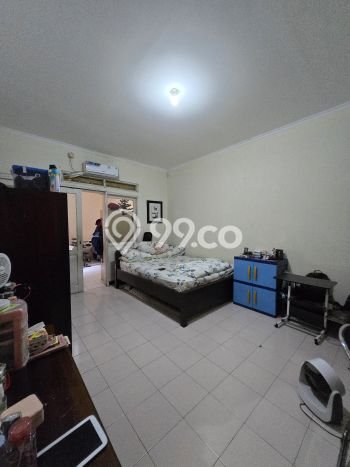 BEST OFFER! Rumah Untuk Investasi di Pondok Kelapa, LT 296m² Bangunan 294m² BEST OFFER! Rumah Untuk Investasi di Pondok Kelapa, LT 296m² Bangunan 294m²