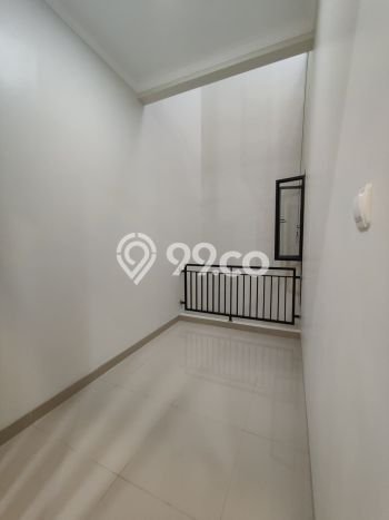 Jual Rumah Mewah Megah Dengan View Eksklusif di Rawamangun, Jakarta Timur Jual Rumah Mewah Megah Dengan View Eksklusif di Rawamangun, Jakarta Timur