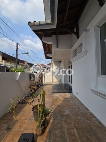 Rumah Mewah LB 250m2 Siap Huni Desain Elegan di Rawamangun, Jakarta Timur Rumah Mewah LB 250m2 Siap Huni Desain Elegan di Rawamangun, Jakarta Timur
