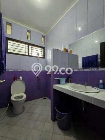 Rumah Mewah LB 567m2 Siap Pakai Desain Elegan di Pondok Kelapa, Jakarta Timur Rumah Mewah LB 567m2 Siap Pakai Desain Elegan di Pondok Kelapa, Jakarta Timur