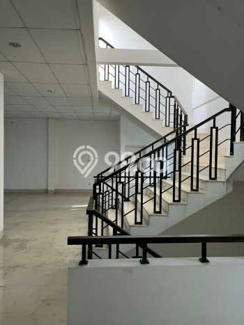 Ruko di Cibubur, Luas 570m², Lokasi Premium Ruko di Cibubur, Luas 570m², Lokasi Premium
