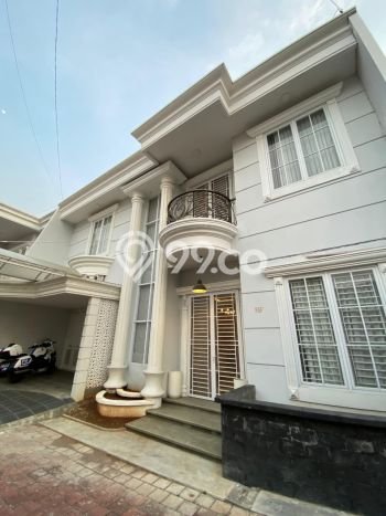 Jual Rumah Mewah Elegan Dengan View Cantik di Cilangkap, Jakarta Timur Jual Rumah Mewah Elegan Dengan View Cantik di Cilangkap, Jakarta Timur