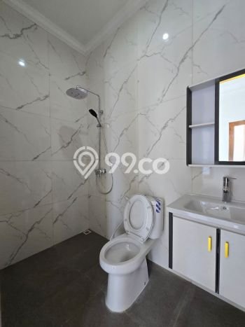 Rumah Luxury Modern Siap Huni di Pondok Bambu Jakarta Timur Rumah Luxury Modern Siap Huni di Pondok Bambu Jakarta Timur