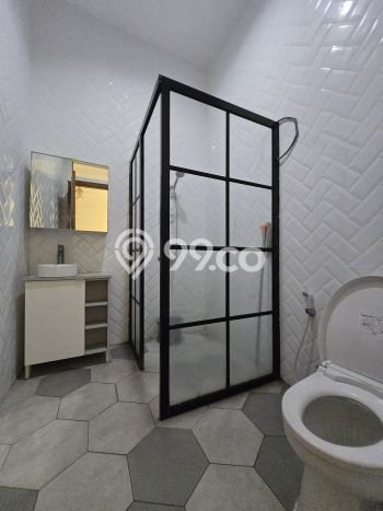 Rumah Lingkungan Nyaman di Cipinang, Jakarta Timur, LT 325m² Bangunan 600m² Rumah Lingkungan Nyaman di Cipinang, Jakarta Timur, LT 325m² Bangunan 600m²