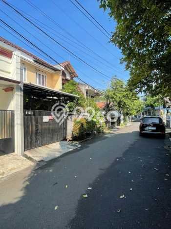 Investasi Menjanjikan LT 117m² Akses Dekat di Jantung Kota Pondok Bambu, Jakarta Timur Investasi Menjanjikan LT 117m² Akses Dekat di Jantung Kota Pondok Bambu, Jakarta Timur