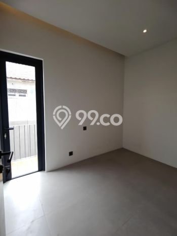 Dijual Hunian Rumah Terawat 3 Kamar di Bambu Apus, Jakarta Timur Dijual Hunian Rumah Terawat 3 Kamar di Bambu Apus, Jakarta Timur