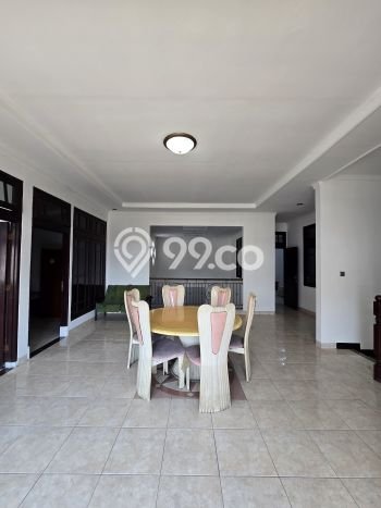 Dijual Rumah Mewah Megah Dengan View Cantik di Pondok Bambu, Jakarta Timur Dijual Rumah Mewah Megah Dengan View Cantik di Pondok Bambu, Jakarta Timur