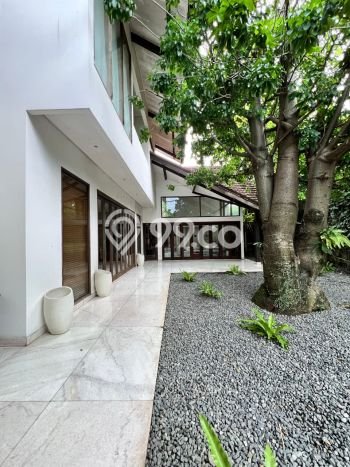 Rumah Luxury Modern Tanpa Renovasi di Kemang Jakarta Selatan Rumah Luxury Modern Tanpa Renovasi di Kemang Jakarta Selatan