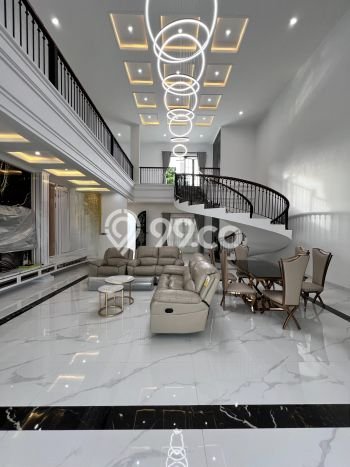 Dijual Rumah Mewah Megah Dengan View Eksklusif di Pondok Indah, Jakarta Selatan Dijual Rumah Mewah Megah Dengan View Eksklusif di Pondok Indah, Jakarta Selatan