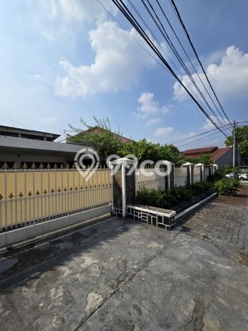 Rumah Luxury Modern Tanpa Renovasi di Jatiwaringin Jakarta Timur Rumah Luxury Modern Tanpa Renovasi di Jatiwaringin Jakarta Timur