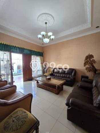 Hunian Elit LB 344m2 Siap Pakai Desain Elegan di Pondok Bambu, Jakarta Timur Hunian Elit LB 344m2 Siap Pakai Desain Elegan di Pondok Bambu, Jakarta Timur