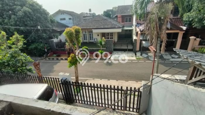 BEST OFFER! Rumah Untuk Investasi area Pondok Kelapa, Luas 296m² LB 294m² BEST OFFER! Rumah Untuk Investasi area Pondok Kelapa, Luas 296m² LB 294m²
