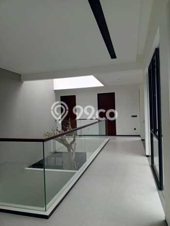 Rumah Elit Modern Tanpa Renovasi di Kota Baru Parahyangan Bandung Rumah Elit Modern Tanpa Renovasi di Kota Baru Parahyangan Bandung