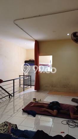 POTENSI BESAR! Ruko di Garuda, Luas 184m², Lokasi Jalan Utama POTENSI BESAR! Ruko di Garuda, Luas 184m², Lokasi Jalan Utama