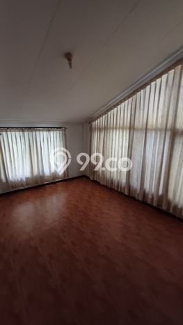 Rumah Elit LB 300m2 Siap Pakai Desain Elegan di Setiabudi, Bandung Rumah Elit LB 300m2 Siap Pakai Desain Elegan di Setiabudi, Bandung