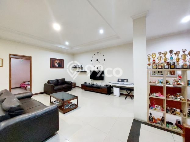 Dijual! Ruko di Tegalega Bandung LT 161m2 / LB 480m2 Kawasan Bisnis Dijual! Ruko di Tegalega Bandung LT 161m2 / LB 480m2 Kawasan Bisnis