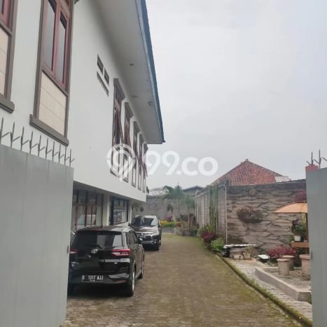 Rumah Elit LB 600m2 Siap Pakai Desain Elegan di Lembang, Bandung Rumah Elit LB 600m2 Siap Pakai Desain Elegan di Lembang, Bandung