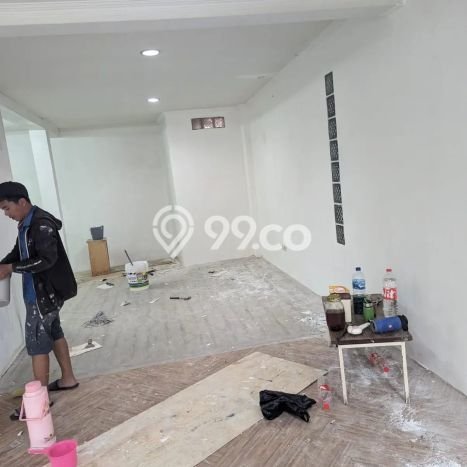 LOKASI PREMIUM! Ruko di Setra Sari, Luas 180m², Lokasi Niaga LOKASI PREMIUM! Ruko di Setra Sari, Luas 180m², Lokasi Niaga