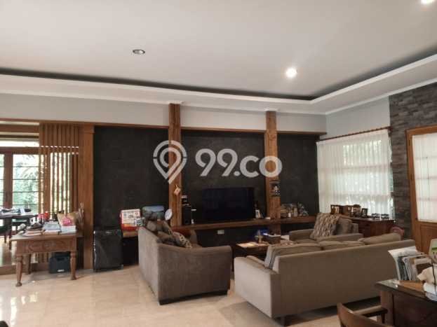 Rumah Mewah LB 800m2 Siap Pakai Desain Elegan di ciumbuleuit, Bandung Rumah Mewah LB 800m2 Siap Pakai Desain Elegan di ciumbuleuit, Bandung
