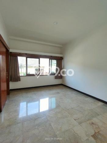 For Sale! Luxury House LT 350m2 Desain Modern di Setiabudi For Sale! Luxury House LT 350m2 Desain Modern di Setiabudi