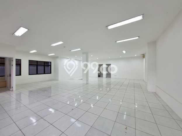 Disewakan Kantor di Lengkong Bandung LT 328m2, LB 1082m2 Disewakan Kantor di Lengkong Bandung LT 328m2, LB 1082m2