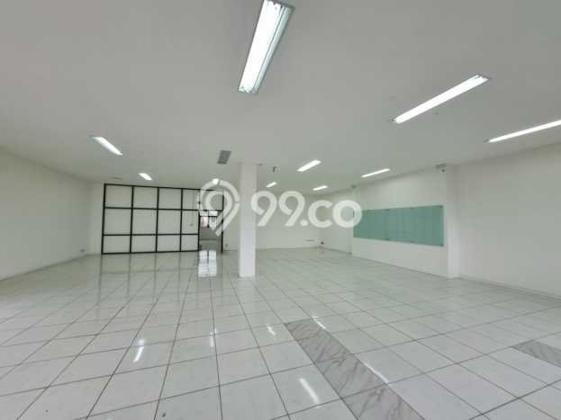 Disewakan Kantor di Lengkong Bandung LT 328m2, LB 1082m2 Disewakan Kantor di Lengkong Bandung LT 328m2, LB 1082m2