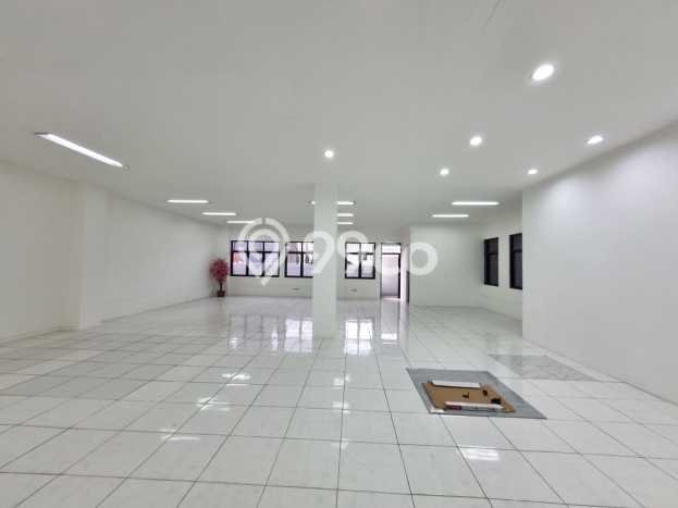 Disewakan Kantor di Lengkong Bandung LT 328m2, LB 1082m2 Disewakan Kantor di Lengkong Bandung LT 328m2, LB 1082m2