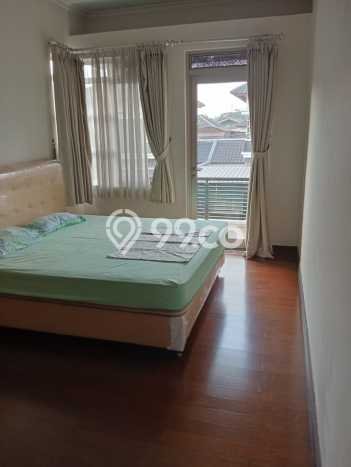 Rumah kawasan Kota Baru Parahyangan, Akses ke Pusat Kota, 4 KT, Luas 300m2m² Bangunan 280m2m² Rumah kawasan Kota Baru Parahyangan, Akses ke Pusat Kota, 4 KT, Luas 300m2m² Bangunan 280m2m²