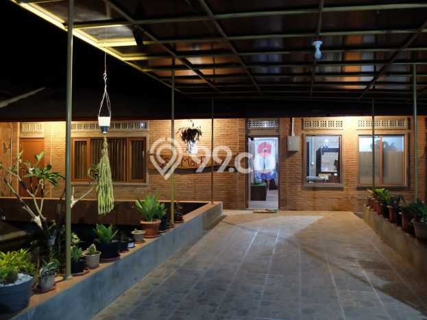 For Sale! Luxury House LT 3024m2 Desain Modern di Ujungberung For Sale! Luxury House LT 3024m2 Desain Modern di Ujungberung