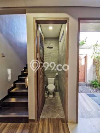Rumah Disewakan Badung LT 380m2 LB 300m2 Area Nusa Dua Rumah Disewakan Badung LT 380m2 LB 300m2 Area Nusa Dua