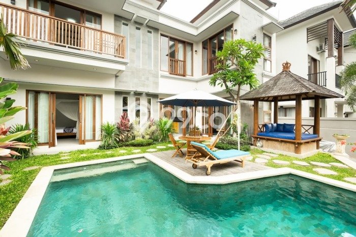 Disewakan! Rumah 3 Kamar Tidur &
4 Kamar Mandi di Nusa Dua, Badung Disewakan! Rumah 3 Kamar Tidur &
4 Kamar Mandi di Nusa Dua, Badung