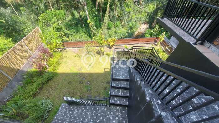 LIMITED UNIT! Rumah di Manggis, 2 KT, LT 338m² Bangunan 182m² LIMITED UNIT! Rumah di Manggis, 2 KT, LT 338m² Bangunan 182m²