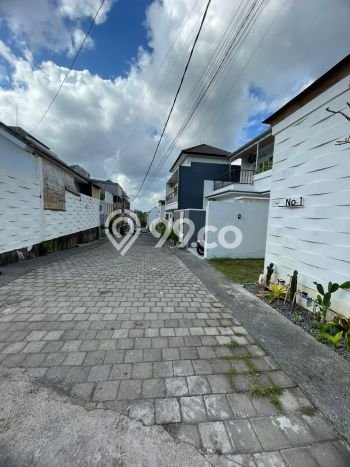 LOKASI STRATEGIS! Vila di Canggu, Luas 155m², Pemandangan Indah di area LOKASI STRATEGIS! Vila di Canggu, Luas 155m², Pemandangan Indah di area